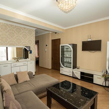 Brand New Apartment With Terrace 第比利斯 外观 照片